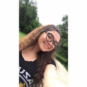 Meet your posher, Yazmin!